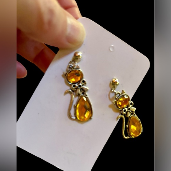 🐱Cat Dangle Earrings🐱 - Picture 1 of 5